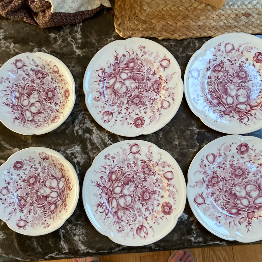 4 dessert plates Windsor Ware purple ivory & 2 berry bowls